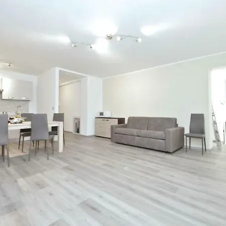 Ca' Rina Apartment *